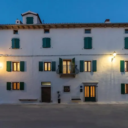 Holiday home Rustikale Sanvincenti Mit Eigenem Pool