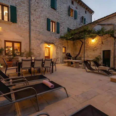 Holiday home Rustikale Sanvincenti Mit Eigenem Pool Svetvincenat
