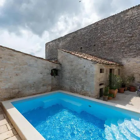 Holiday home Rustikale Sanvincenti Mit Eigenem Pool Svetvincenat