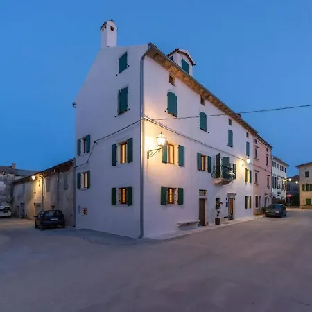 Holiday home Rustikale Sanvincenti Mit Eigenem Pool Svetvincenat